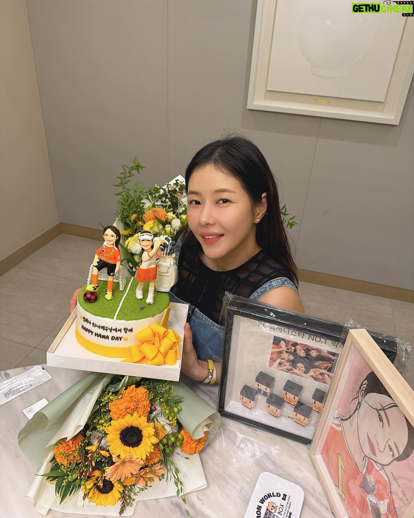 Park Ha-na - 5.8K Likes - 오늘 생일을 축하해주신 모든 분들
진심으로 감사드리고 사랑합니다🤍🧡