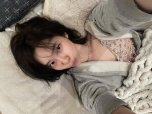 Park Ji-hyun Instagram - 셀프 염색 했… (@bit.boot_kate🙏🏻)