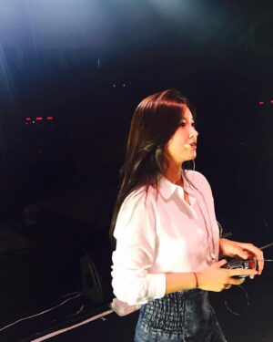 Park So-yeon Instagram - .
It‘s already 15 years 🌻✌🏻
Thank you, I miss you guys. I never forgot all this💛
어느덧….. 15주년 이라니……🙃