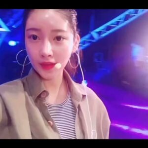 Park So-yeon Instagram - .
It‘s already 15 years 🌻✌🏻
Thank you, I miss you guys. I never forgot all this💛
어느덧….. 15주년 이라니……🙃
