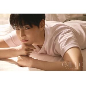 Park Young-woon Instagram - #CHIC magazine 함께 해서
행복했습니다.

우리 #CHIC 2월호에서 만나요🫡
.
.
.
#📸#Phothographer
@chunyoungsang
사진 감사합니다🙂

#makeup @aluu_jinhee

#hair @aluu_huiwon 

감사합니다🤣