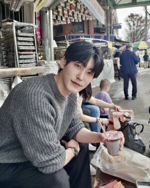 Park Young-woon Instagram - 봄이 왔어요☀️