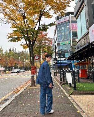 Park Young-woon Instagram - 🍂🍁