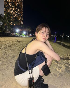 Park Yu-rim Instagram - 내일은 또 얼마나 재밌을까 🏝️!