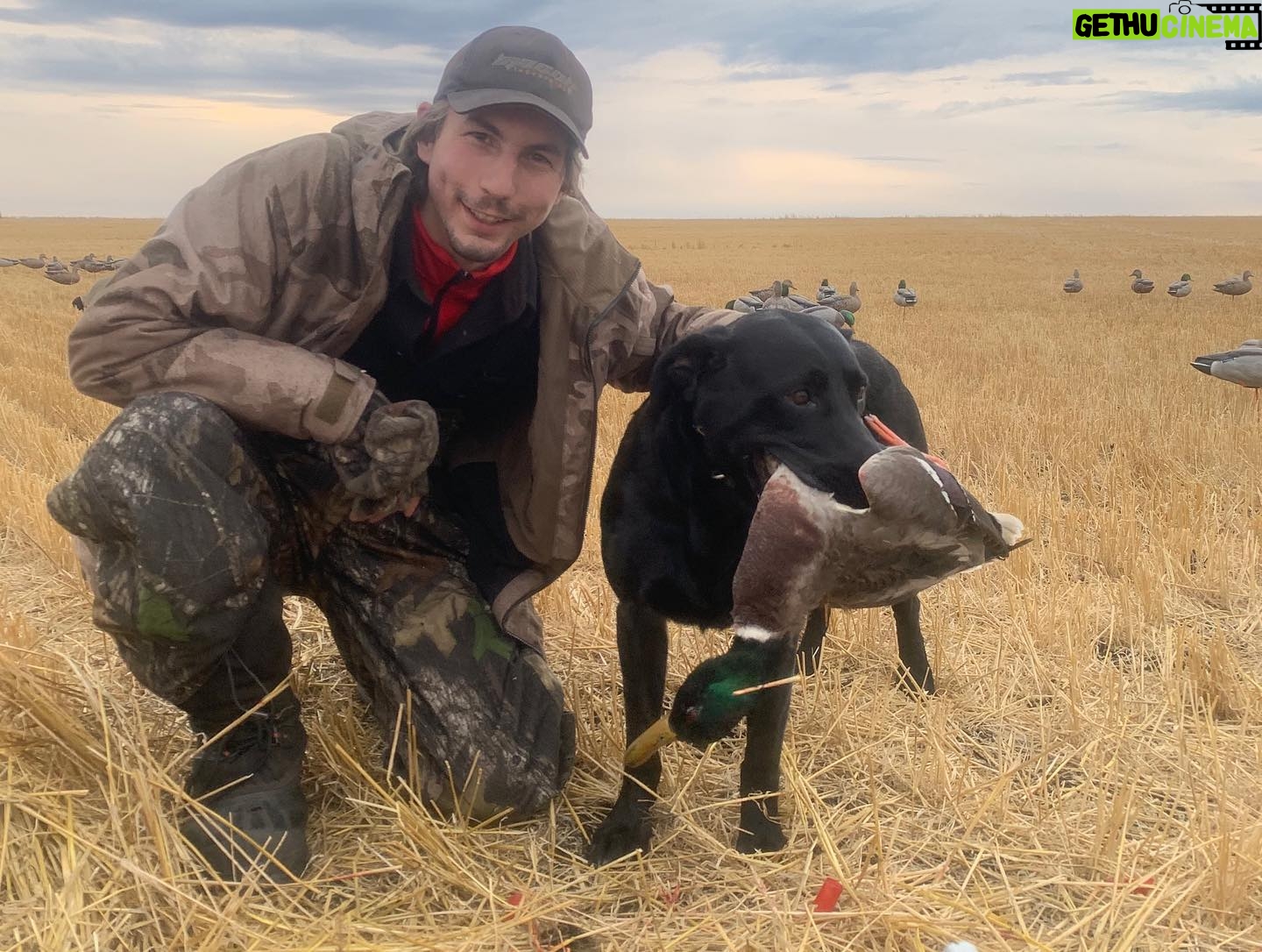 Parker Schnabel - 28.3K Likes - Made a new friend named Deuce- he loves hunting ducks (donāt tell Dozer)