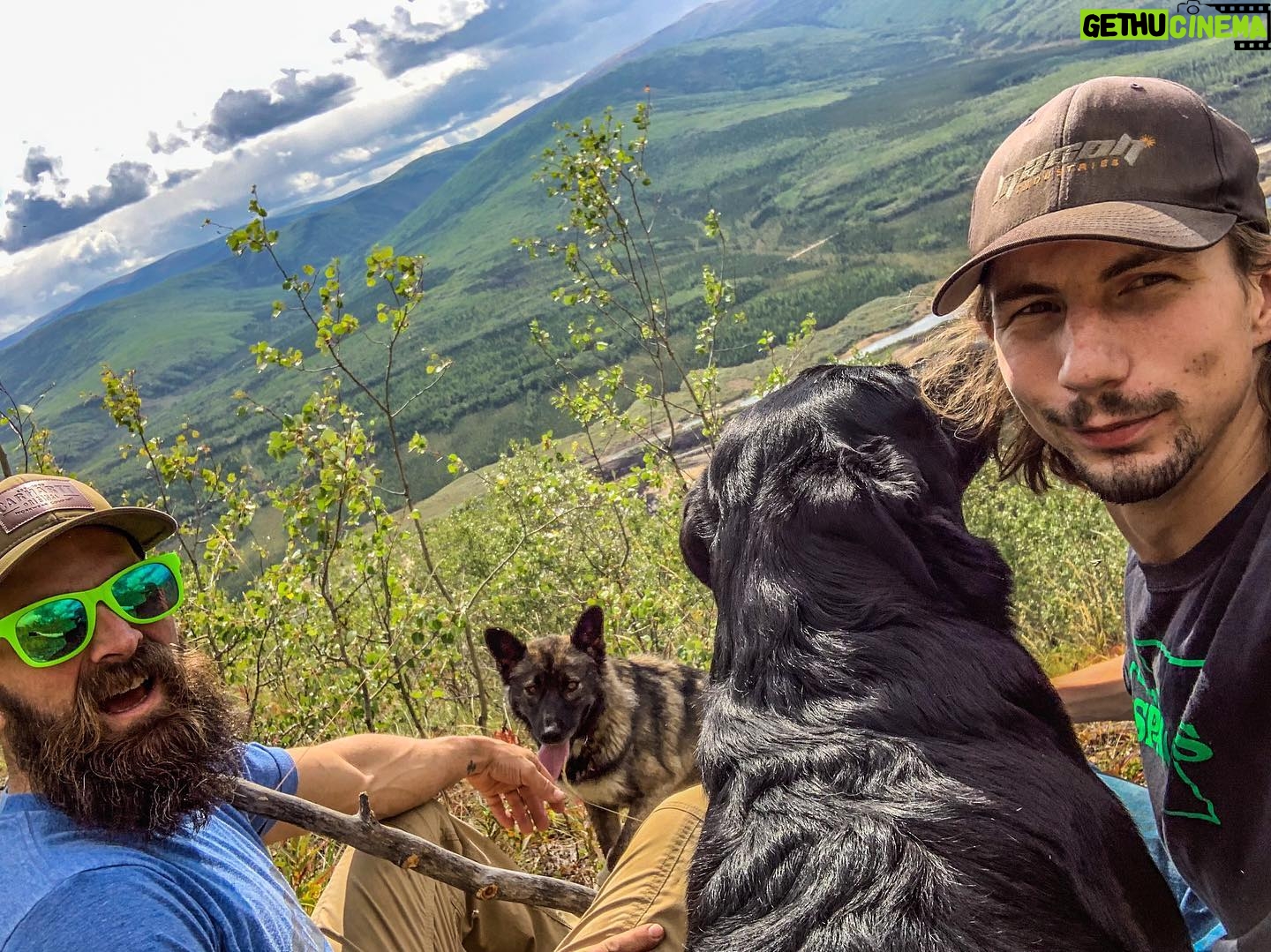Parker Schnabel - 20.7K Likes - Hikes with the squad