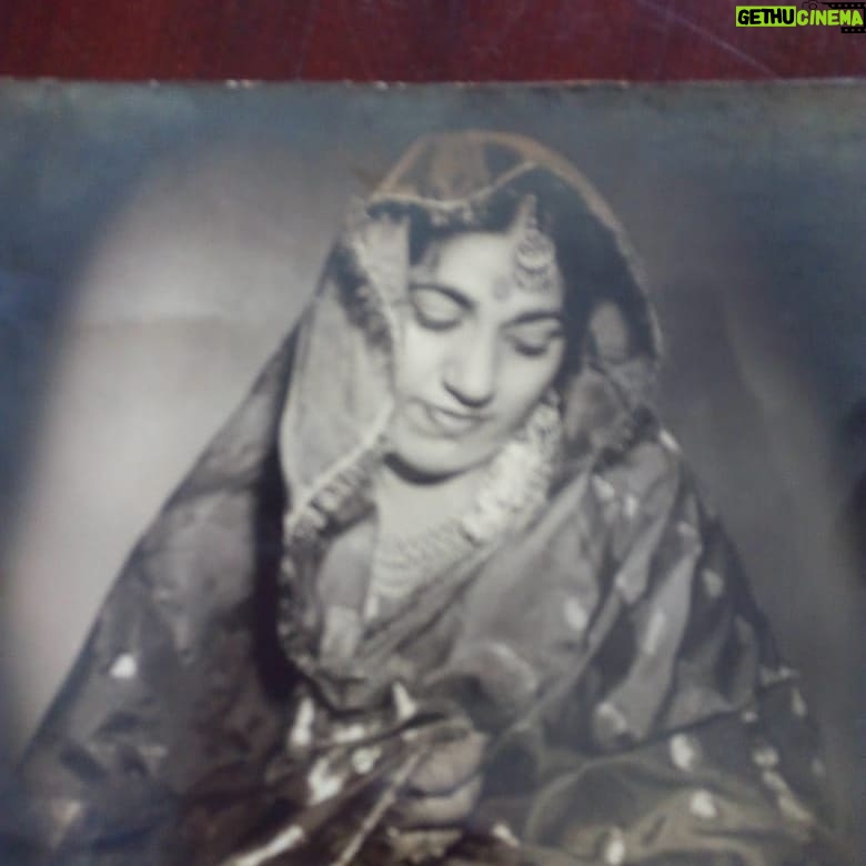 Parmeet Sethi - 4.4K Likes - Mom I miss your loving hug š¤