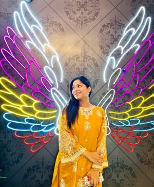 Parsa Evana Instagram - The only thing I like about being an actress is Acting..
Its been 10 years since I debuted .. Grateful to each and everyone 🤍🙏