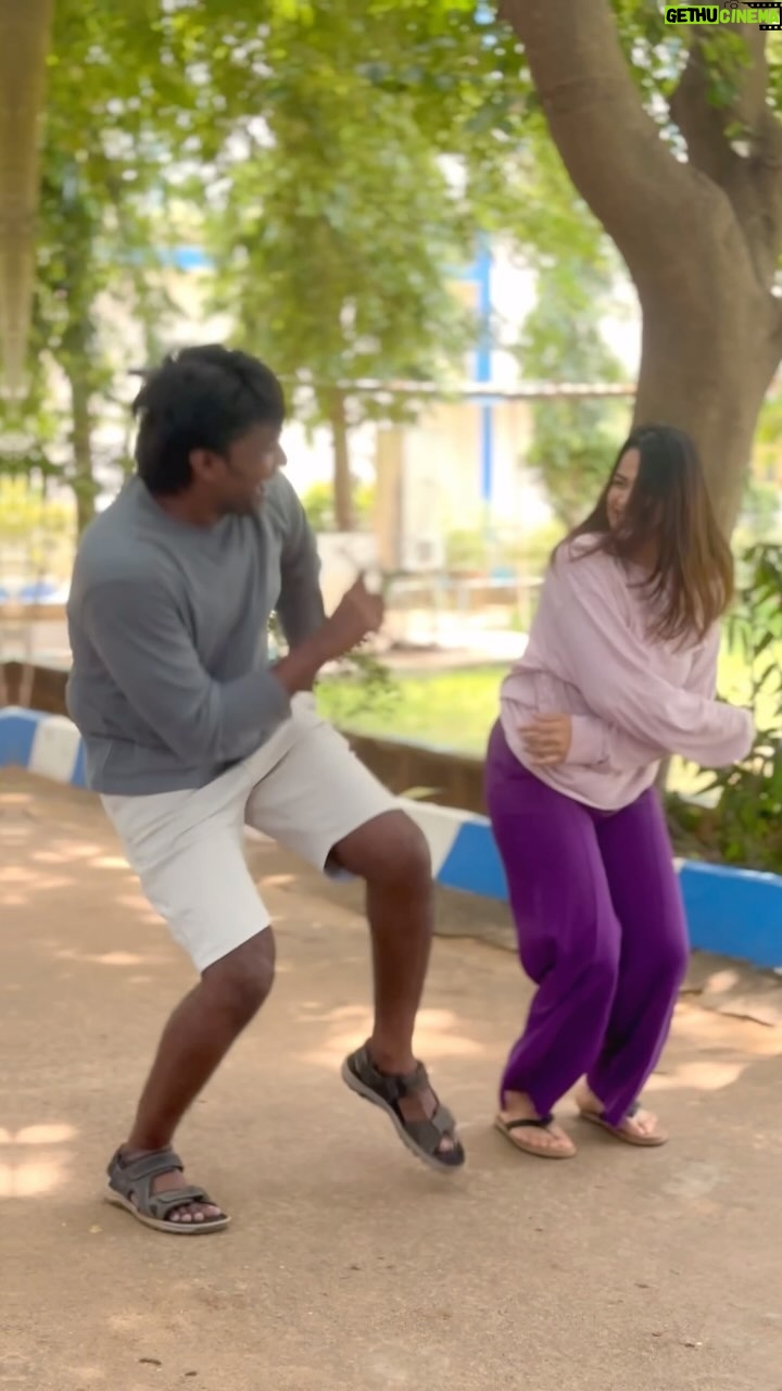 Parveen - 119.3K Likes - Makkamishi💥💃🏻
.
.
#brother #trendingreels #reelsinstagram #reelitfeelit #reels #tamilsong #trending #insta #instagram #like #dance #instadaily #parveenofficial