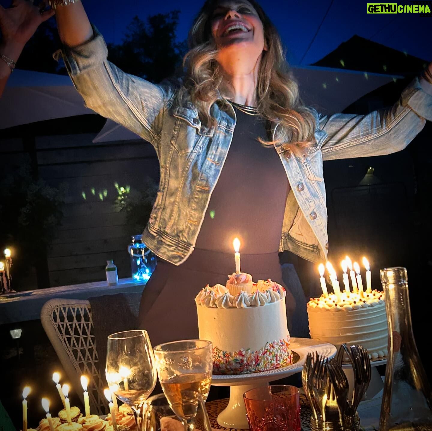 Pascale Hutton - 9.5K Likes - June 📸 Drop