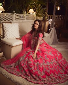 Actress Pashmina Roshan HD Instagram Photos and Wallpapers August 2024