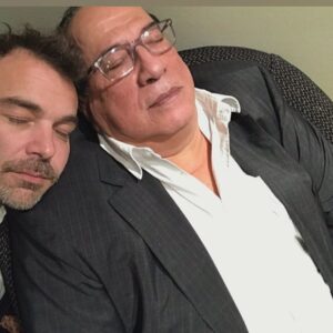 Patrick Puydebat Instagram - Hyper confortable le mec 😊 @jeanlucazoulay