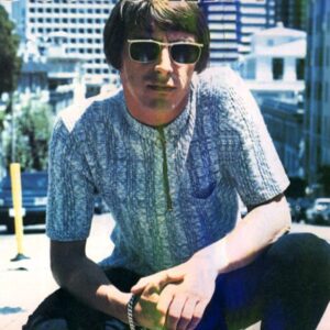 Paul Weller Instagram - This time next month, Paul is returning to perform in the US and Canada for the first time in seven years! 🇺🇸🇨🇦

📸 Paul in the USA in 1992