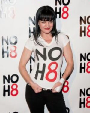 Pauley Perrette Instagram - New #NOH8 photo for new @noh8campaign project!!!

Going through hundreds of NOH8 pics over the years and all the stuff me and @adambouska and @jeffparshley have done together.
Love you boys so much!