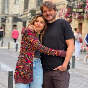 Paulina Goto Instagram - Ya casí estrenamos #GuerraDeSuegras y les quiero compartir un dump de algunos momentos durante el rodaje que fue divertidísimo.. ❤️🎞️✨
No se la pierdan este 2 de agosto en cines.