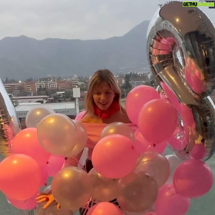 Paulina Vetrano - 7.8K Likes - āØCumpleaƱos a distancia pero sintiendolos mĆ”s cerca que nunca š«°š¼ Gracias a cada uno por sus mensajes y por todo el amor que recibĆ ayer que fue mucho y me hicieron muy feliz 𤧠Que se vengan esos 28 nomaaaa (Aunque decir 28 me parezca fuertiisimoooo) šā¤ļø