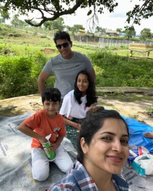 Pavani Gangireddy Instagram - A day well spent.. monsoon picnics are the best.. #picnic #simplejoys #family #nature #monsoons