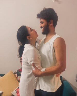 Pavani Reddy Instagram - Of all the things I do, spending time with you is my favourite😘😘 love you sooooo much 😘😘😘