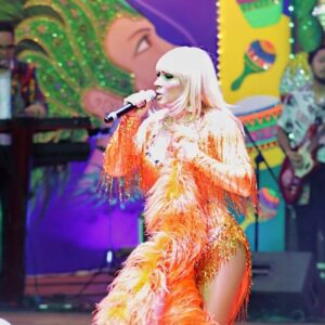 Pavel Arámbula Instagram - Y que nos toca la lluvia en el concierto del carnaval Ticul 2023! Aún así lo pasamos súper bien!!! Público bello 🎊🎉🎵🎶🎊🎉🎤GRACIAS!!!