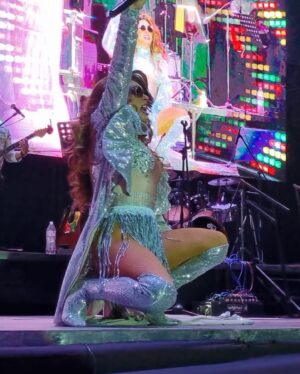 Pavel Arámbula Instagram - Santiago Ixcuintla, Nayarit show 2023 #pavelarambula #show #transformista #conciertoshow #makeup #vestiario 🤩🎵🎤🎹🎶🤩🎵🎤🎹🎶🤩🎵🎤🎹🎶