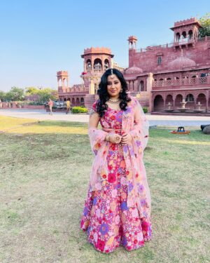 Payal Dev Instagram - #pyaarhai ❤️

Makeup - @sahil.shaikh.16 
Hairs - @vijaylimbachiya28 
Styled by:- @styledbysujata 
Outfit by:- @rajgharana.rg
Jewellery by:- @ashnee_jewels