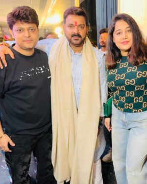Payal Dev Instagram - Happy Bday Pawan Bhaiya @singhpawan999 ❤️

@adityadevmusic @mohsinshaikhmusic @raj.jaiswals @paawonb