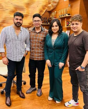 Payal Dev Instagram - 🔥🔥🔥

#bhusankumar sir @singhpawan999 @adityadevmusic