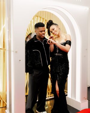 Pearl Thusi Instagram - Don’t predict your outcome, determine it.
I’m so proud of you @djzinhle . What a way to celebrate 20 years in the game. To mark a beginning of a whole new era… you are the girl you KNOW you are! To many more my babe!

Thank you to @gertjohancoetzee for making me look so beautiful. 😍 your work is true art my friend!
Thank you to @lajawihair for this incredible reimagining of my crown 👑 
And thank you for this new journey we are about to embark on @makeup_by_soffie . Love your work!

@ok_majozi how long are we pretending to plan an photo shoot for?

@murdahbongz a special thank you to you for being such an incredible example to us of what a woman deserves to have. A man to build WITH, shine WITH and grow WITH. We’re taking notes. Maybe God continue to bless you and your family abundantly 🤍