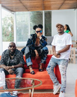 Pearl Thusi Instagram - Blessed. Shout out to @amstelsa !!!!
I love this fit so much 😭😭😭😭

I’m also a scorpion king, I just made a movie about it. Surely that counts!?!

📸 : @eastrambo.jpeg 
👘 : @sumo_clothing_creator 
👡 : @europaart @preview_designer_collection 
😎 : @ashluxe 

Just bumped into these in my drafts! DAMN 😂💔