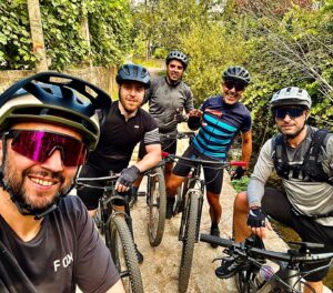 Pedro Alves Instagram - 📸 Podemos estar todos rebentados, mas para a foto estamos sempre frescos como alfaces‼️😜
#agostinholindo #desinfluencer