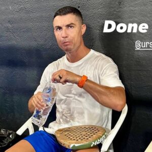 Pedro Ribeiro Instagram - Quando algo de excepcional acontece a quem merece. Hoje, o estratosférico @cristiano publicou uma fotografia, mostrando que usa, quando joga Padel, essa raquete única, tão portuguesa, toda ela cortiça, empenho, tenacidade e sonho de uma pessoa que quem tem a sorte de conhecer, gosta. 
O @pedroplantierpitucas merecia esta bolha global de notoriedade instantânea e avassaladora para a sua marca, @corkpadel 
Estou muito muito feliz por ele. Imagino que agora a Cork e o Pedro levantam voo e tocam o céu. Como uma bola de padel, quando eu tento uma bandeja ou uma víbora, apesar de usar uma raquete igual. 
Mas não é para quem quer, é para os eleitos. 
Como o Pitucas, o CR7 do Padel em Portugal.