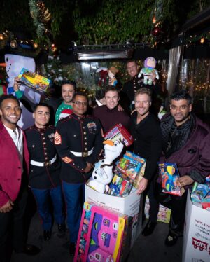 Pej Vahdat Instagram - What an incredible night for #toys4tots. Thank you to everyone who came and donated. You made so many kids happy last night. And thank you to @blakecoopergriffin @sunkrishbala @sterlingsulieman @kylemckeever for allowing me to join the crew of #suchgoodguys