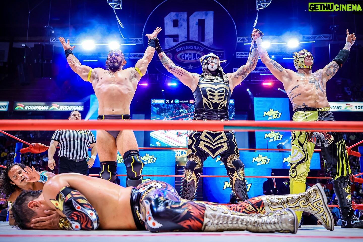 Pentagón Jr. - 11.8K Likes - ¡El Death Triangle se presentó en la Arena México representando a #AEW! Los Lucha Brothers y PAC fueron descalificados ante Místico, Volador Jr. y Máscara Dorada, el Dream Team del #CMLL.
📸 @elfotografodelasluchas
#LuchaLibre #LuchaLibreMexicana #Luchador #Wrestling #MexicanWrestling #follow #ViernesEspectacularCMLL
