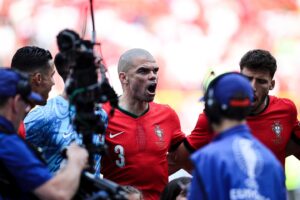 Pepe Instagram - Quem disse  #oitavos ? 👀 
Continuamos juntos… [por]PORTUGAL 🇵🇹 💪🏽