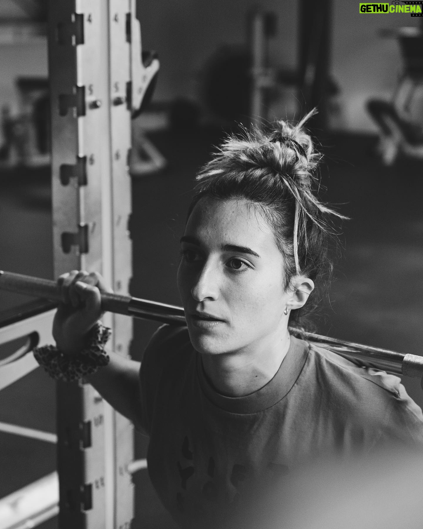 Perrine Laffont - 11.2K Likes - Friday prep ššļøāāļø
šø : @minimart_sre