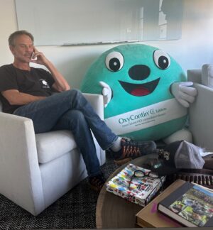 Peter Berg Instagram - Keep an eye on your friends, kids, parents if they get on opiates. A reasonable doctor’s prescription for pain can go dark fast.
Make sure they get off of them as soon as they can. Check in. It takes a village to fight back.