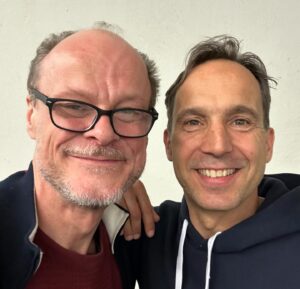 Peter Flechtner Instagram - @germanfilmcomiccon Teil 2 . Es war wieder mal etwas ganz besonderes ❤️ #peterflechtner #svenplate #reinerschöne #giulianajakobeit #hubertusvonlerchenfeld #philippmoog #dougjones #williamfichtner #torstensträter #synchronsprecher #synchronschauspieler