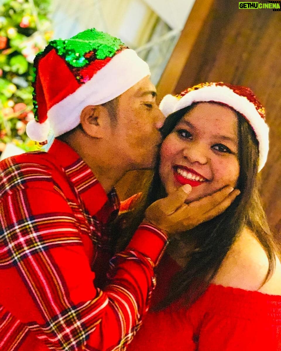 Peter Hein - 2K Likes - Best birthday wishes for a wonderful daughter. You are my life’s sweetest treasure. ✨
@sweety.hein ❤️