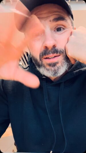 Peter Jöback Instagram - @lesmizofficial