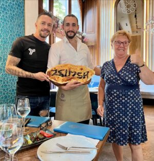 Péter Kabát Instagram - Anyu 7️⃣1️⃣!😍🎂 Nagyon Boldog Szülinapot kívánok!🙏❤️