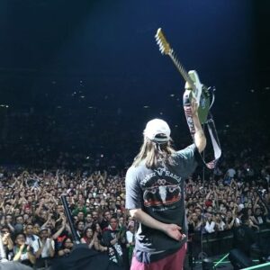 Petey Instagram - Opening for blink in CDMX!