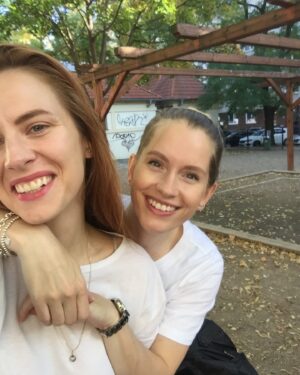 Petra Nesvačilová Instagram - Dnes má moje milovaná sestřenička @mishahofmann narozeniny!!!!!!! Vše nejlepší lásko moje!!! Jsem šťastná, že Tě mám 🙏❤️🙏🩷🩷🩷💘💘💘✨✨✨Lovjů