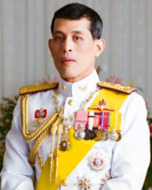 Pharanyu Rojanawuttitham Instagram - 🙏ทรงพระเจริญม🙏💛