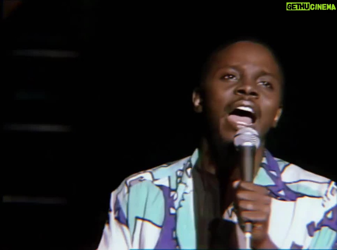 Philip Bailey - 1.6K Likes - Performing Chinese Wall in 1985
