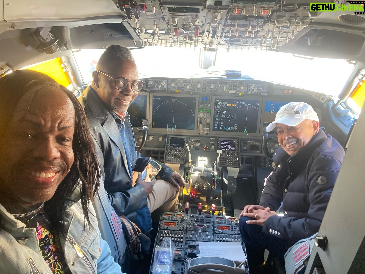 Philip Bailey - 2.7K Likes - After a few delays, we decided to fly this one ourselves āšæ
#earthwindandfire