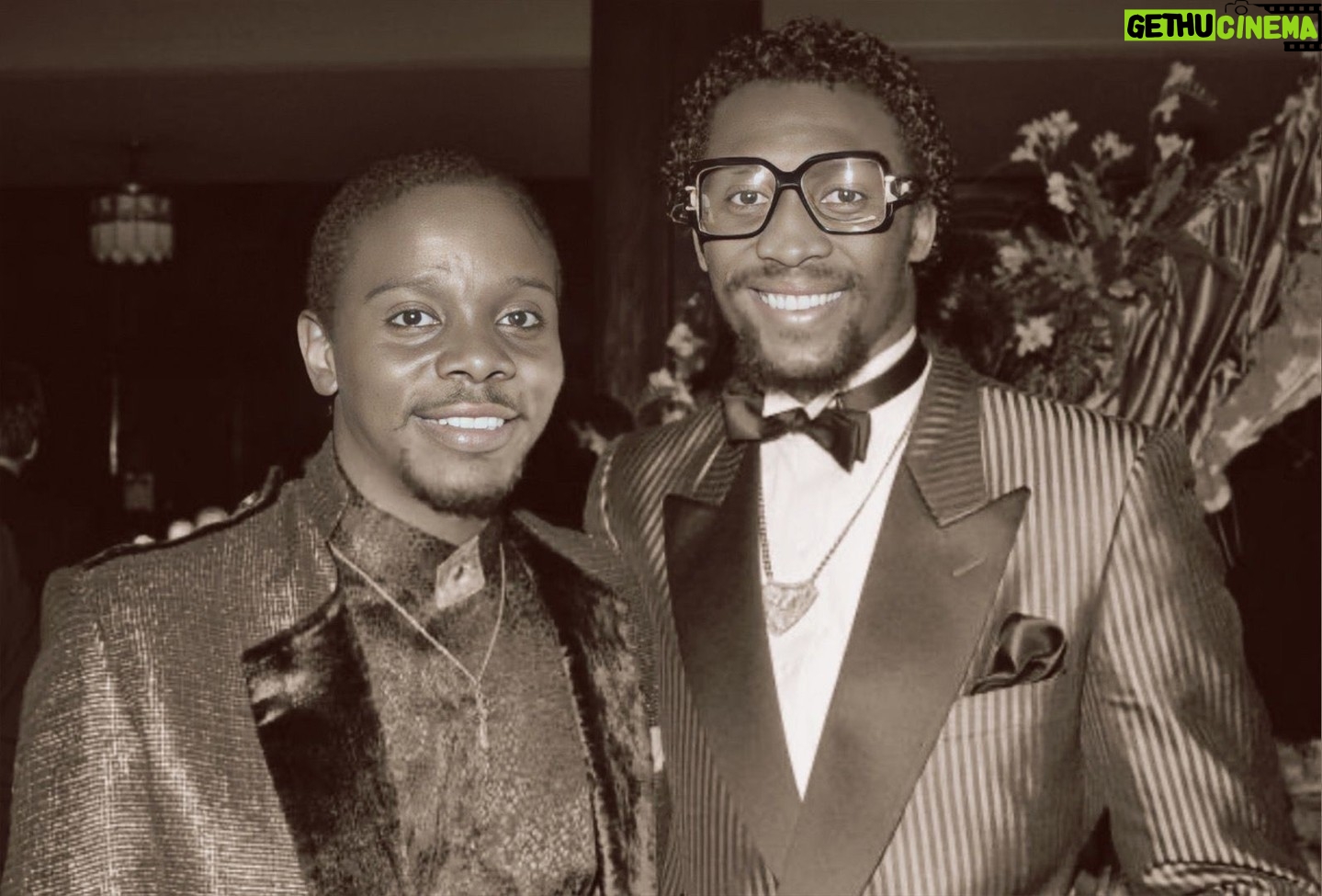 Philip Bailey - 1.2K Likes - #FBF At the Shrine Auditorium with Thomas Hearns in 1985.
📸 Lester Cohen