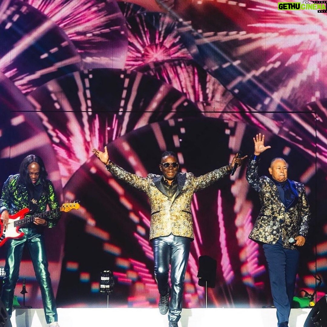 Philip Bailey - 879 Likes - @thegarden with @lionelrichie for our Sing A Song All Night Long tour 🔥🔥🔥
