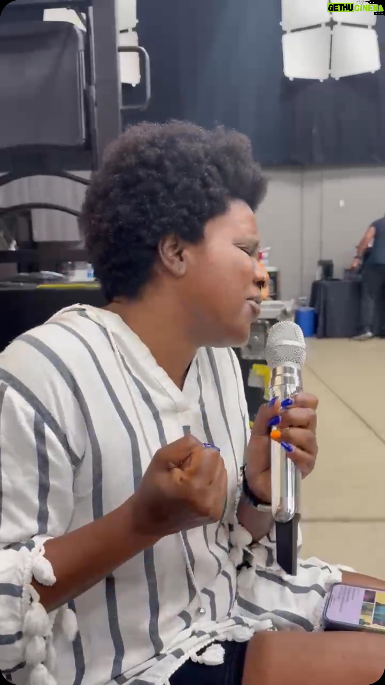 Philip Bailey - 1K Likes - My Daughter, working it out 🎤👸🏿
Captured during a break at #tourrehearsal