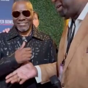 Philip Bailey Instagram - #repost • @dagreatsportsmorpheus I’m still STOKED after meeting the leader of my FAVORITE, the greatest band of all time @earthwindandfire the great @philipbaileyewf. Shout out to his lovely daughter Trinity and @musicisunity for doing God’s work, we all need to support their efforts in helping our youth transition out of the foster care system 🙌🙌🙏🙏

Catch us performing tonight @superbowlsoulful on CBS @ 8/7c