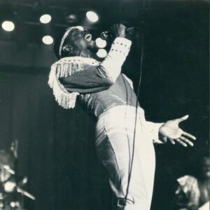 Philip Bailey Instagram - #TBT Life is better on stage 🎤 Excited for our tour with @LionelRichie to start this Friday!